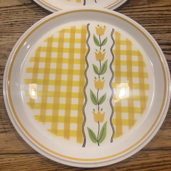 TWO 2 Mikasa COUNTRY GINGHAM 10.75” Dinner Plates Yellow and White Checker MAIZE - Picture 3 of 6